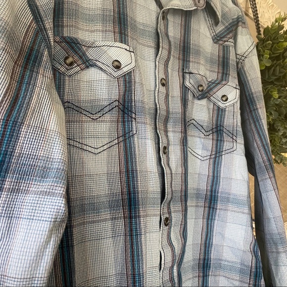 Western Style Button/Snap Up - Picture 2 of 6